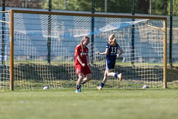 Bild 345 - wBJ Hamburger SV - Hertha BSC : Ergebnis: 5:2